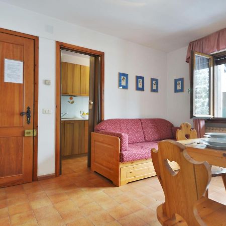 Apartamento Locazione Turistica Des Alpes-3 Canazei Exterior foto