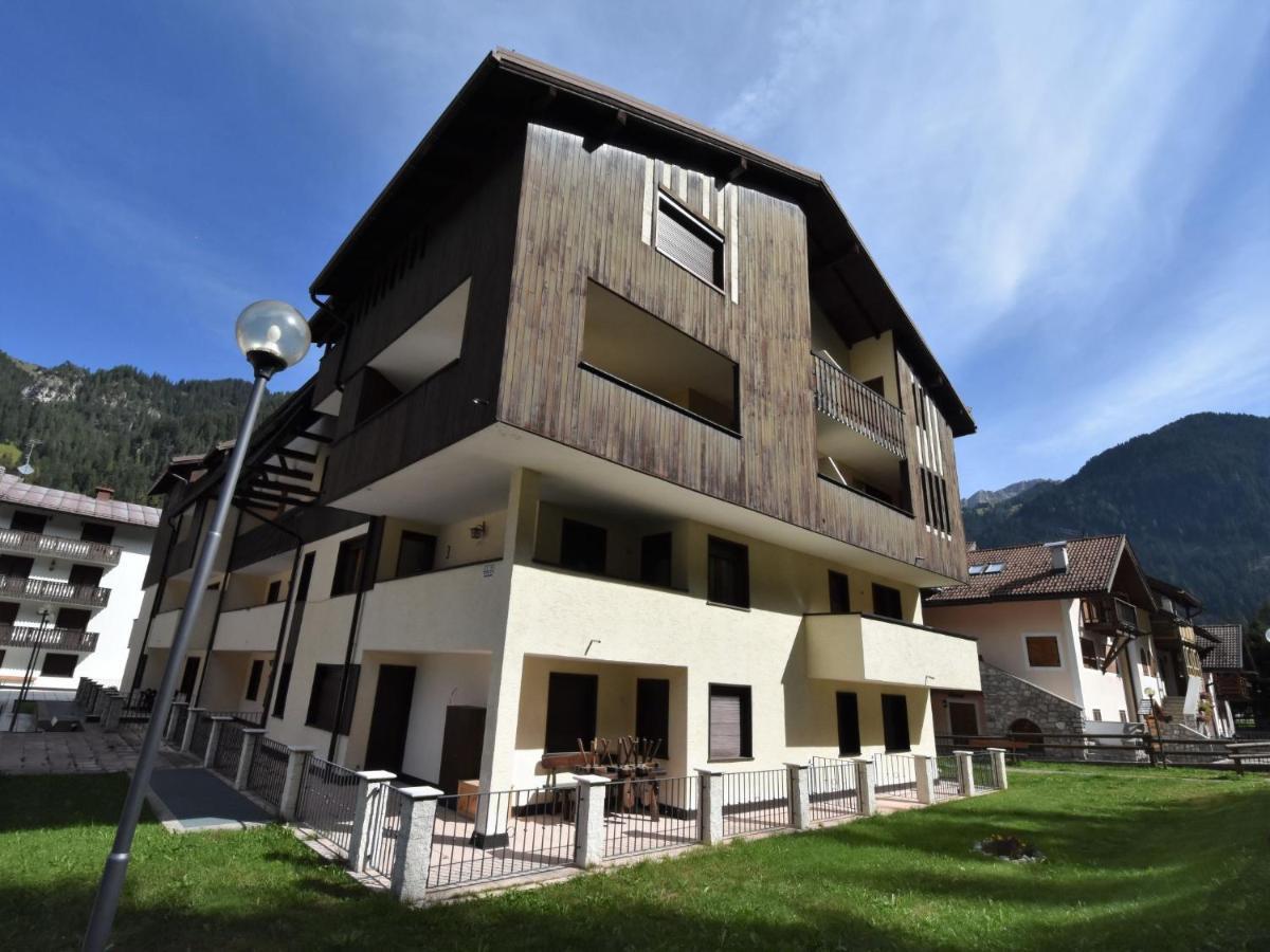 Apartamento Locazione Turistica Des Alpes-3 Canazei Exterior foto